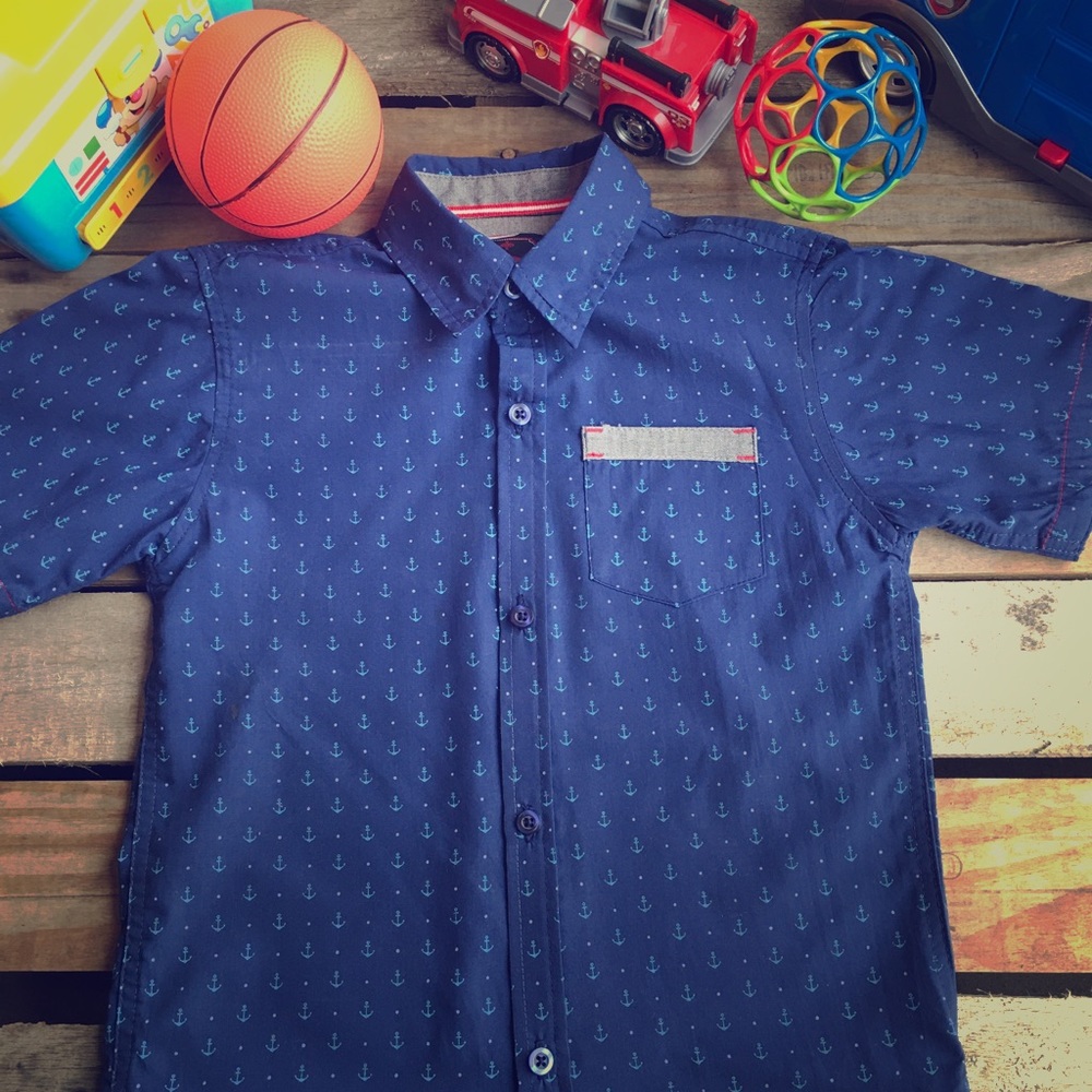 Boys Button down 👕